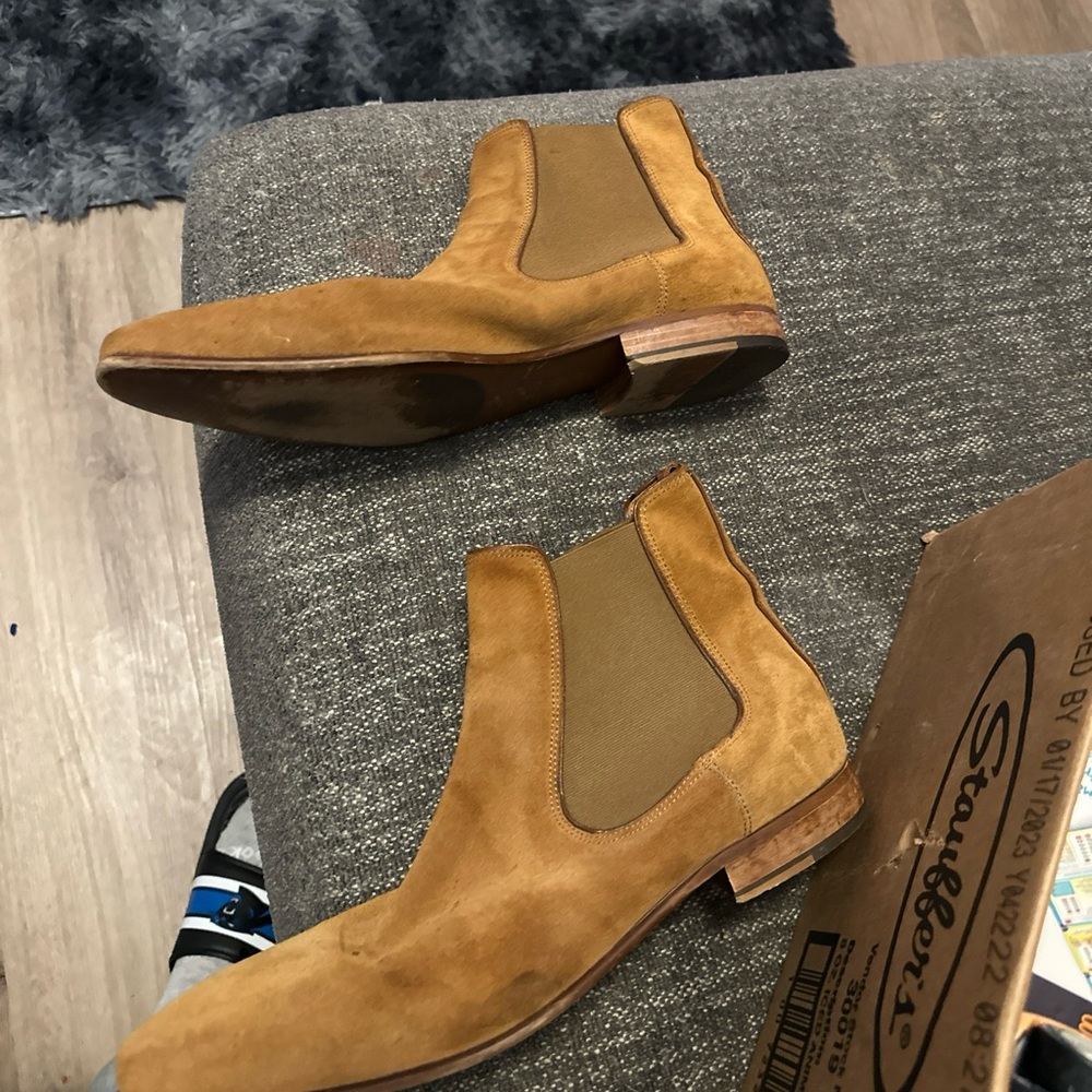 Aldo Chelsea boots 10.5